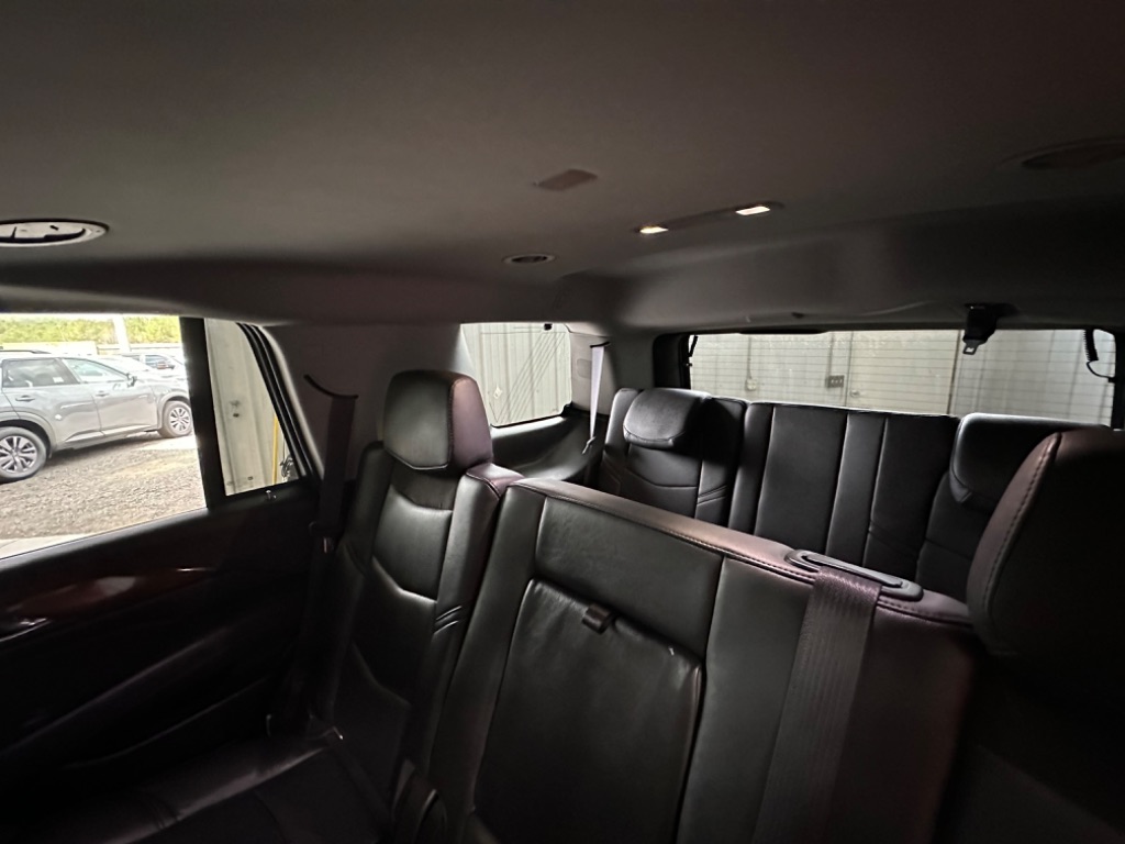 2018 Cadillac Escalade Premium photo