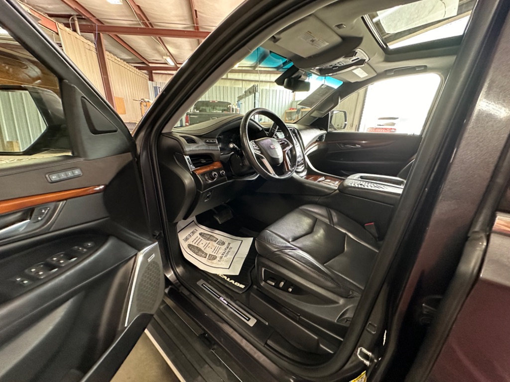 2018 Cadillac Escalade Premium photo