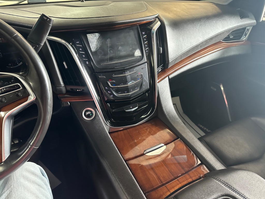 2018 Cadillac Escalade Premium photo