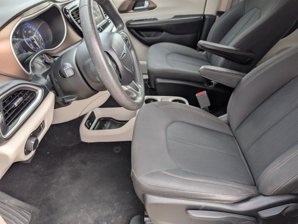 2018 Chrysler Pacifica - $12,800