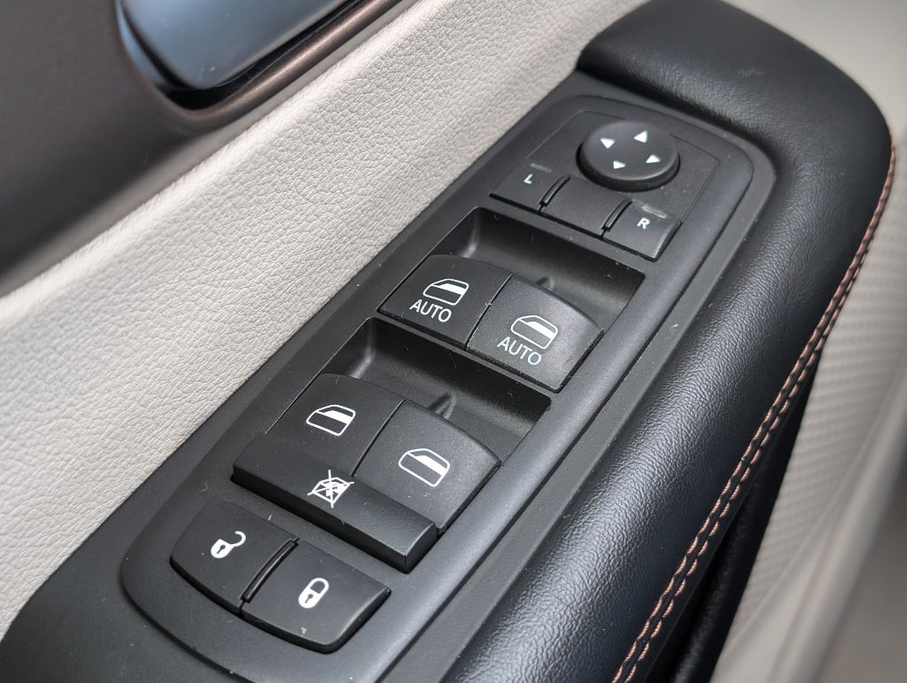 2018 Chrysler Pacifica - $12,800