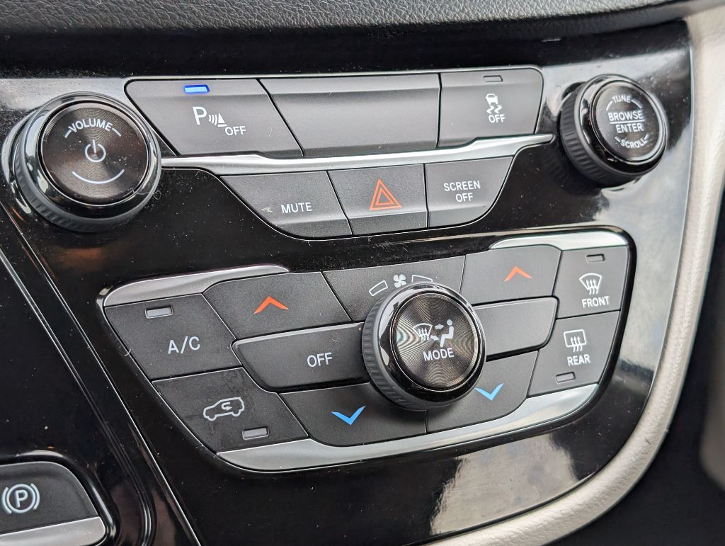 2018 Chrysler Pacifica - $12,800