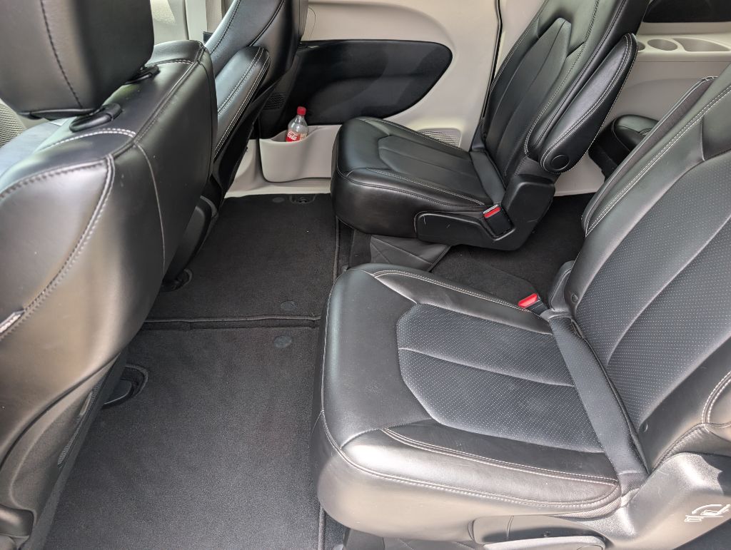 2023 Chrysler Pacifica - $25,000