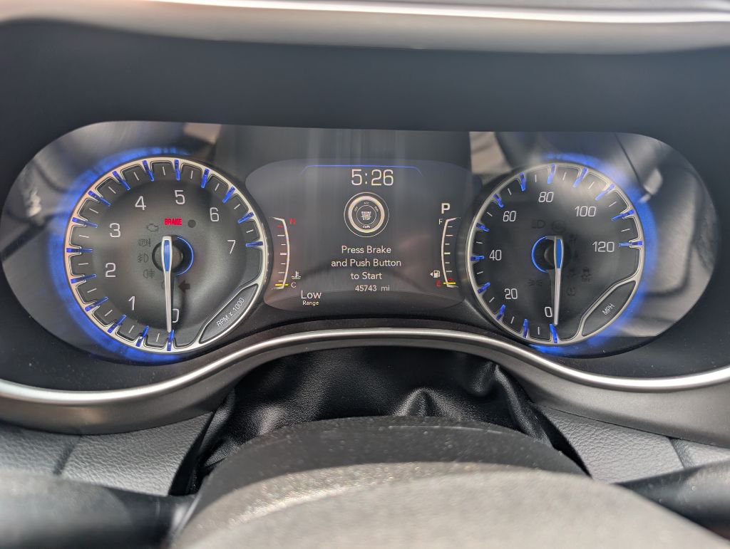 2023 Chrysler Pacifica - $25,000