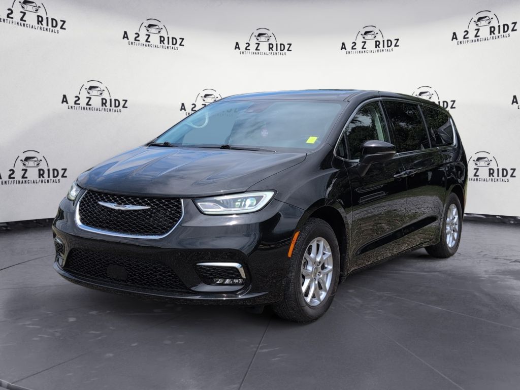 2023 Chrysler Pacifica - $25,000