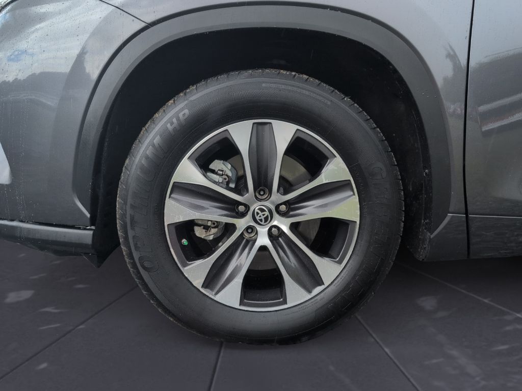 2022 Toyota Highlander - $37,500