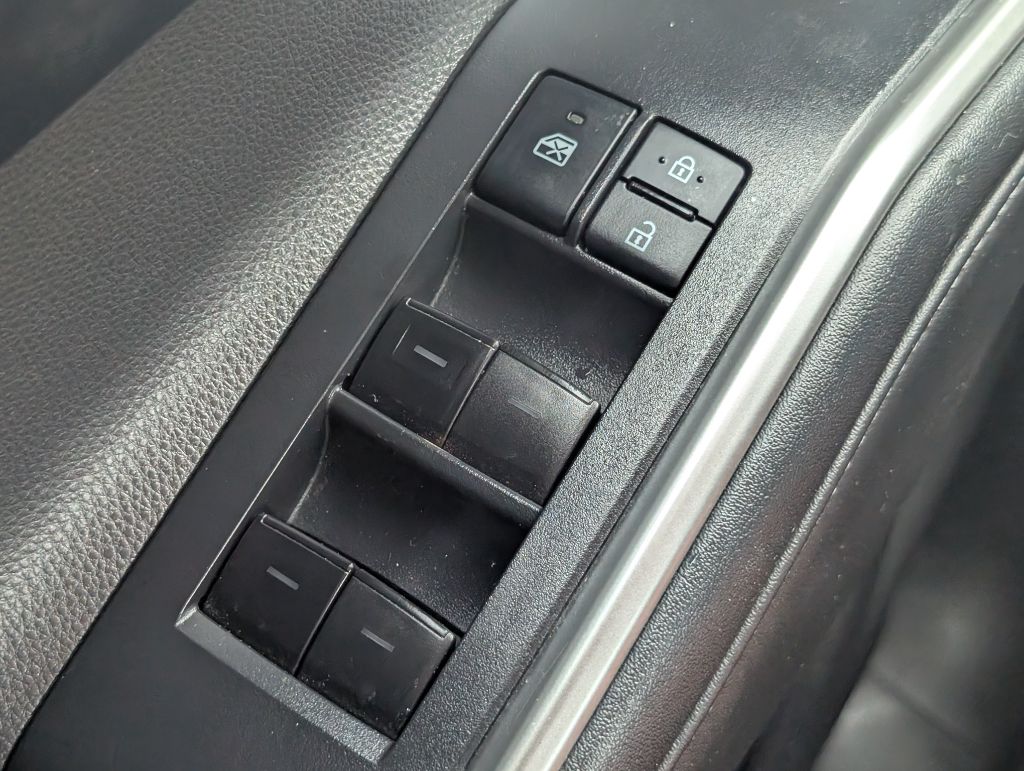 2022 Toyota Highlander - $37,500