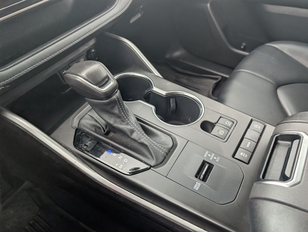 2022 Toyota Highlander - $37,500