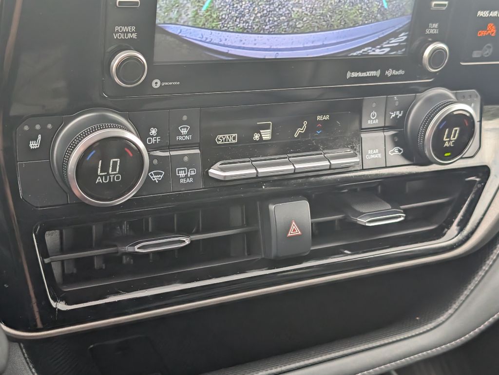2022 Toyota Highlander - $37,500