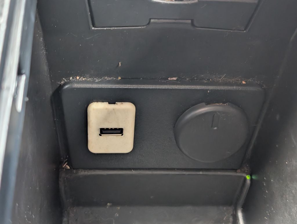 2014 Chevrolet Captiva - $6,000