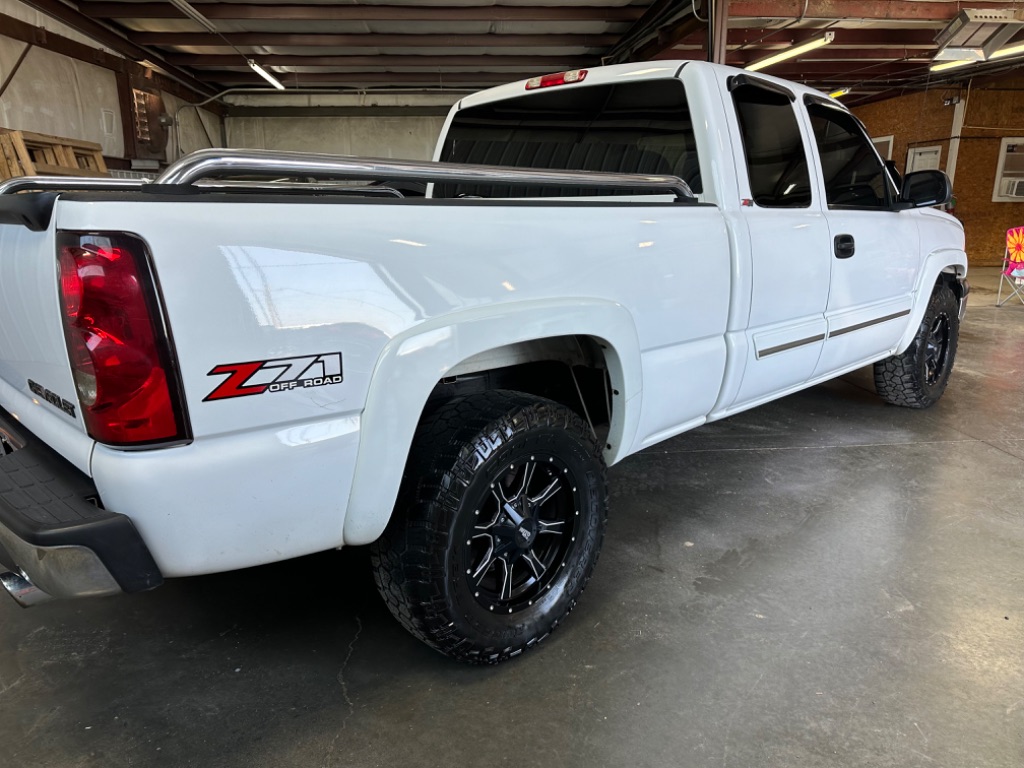 2005 Chevrolet Silverado 1500 Work Truck photo