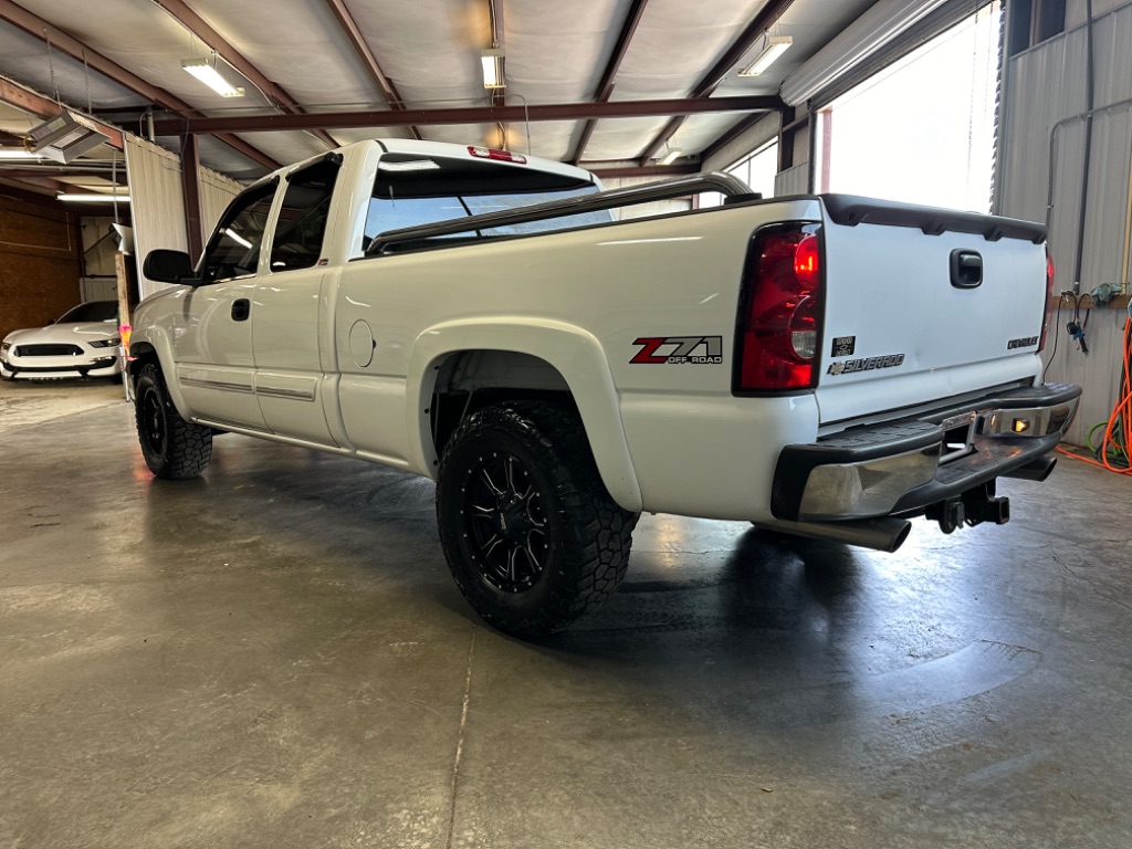 2005 Chevrolet Silverado 1500 Work Truck photo