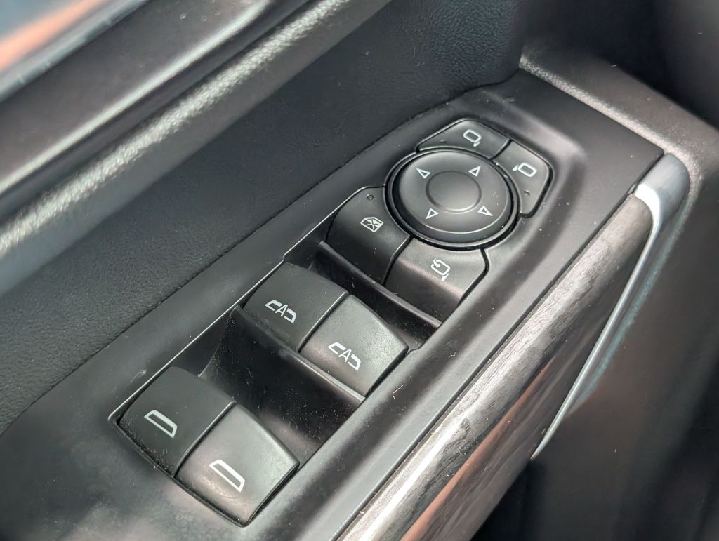 2019 Chevrolet Silverado 1500 - $30,000