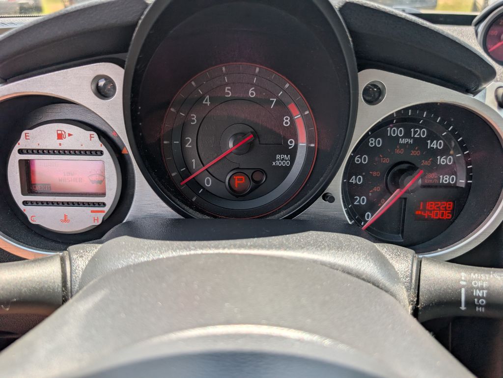 2009 Nissan 370Z - $12,800