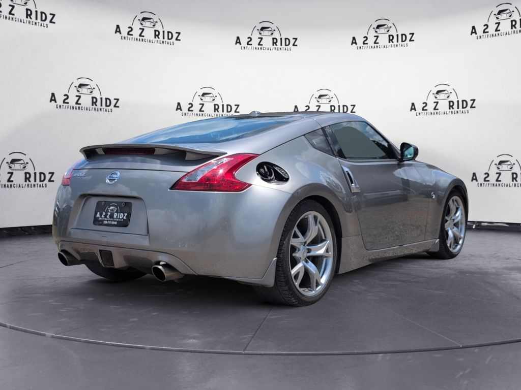 2009 Nissan 370Z - $12,800
