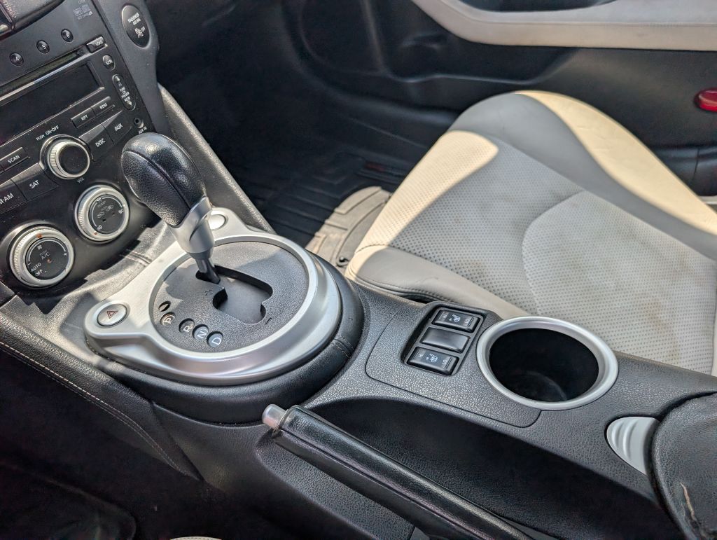 2009 Nissan 370Z - $12,800