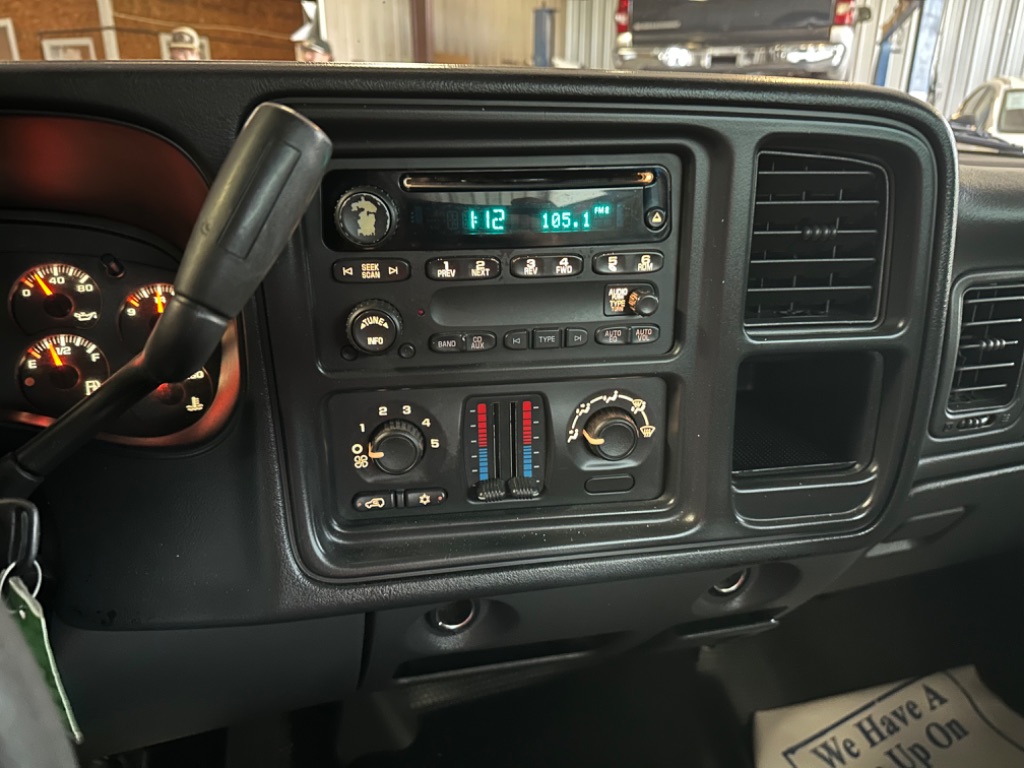 2005 Chevrolet Silverado 1500 Work Truck photo