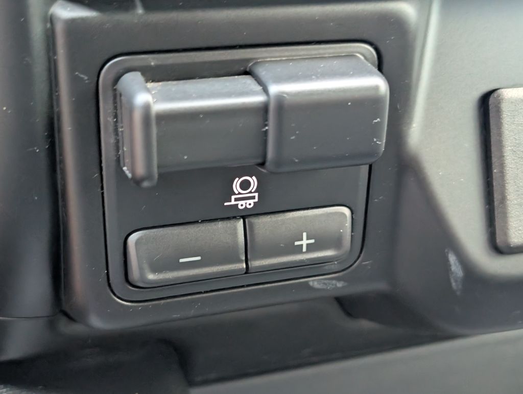 2020 Chevrolet Silverado 1500 - $38,000