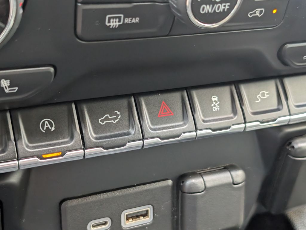2020 Chevrolet Silverado 1500 - $38,000