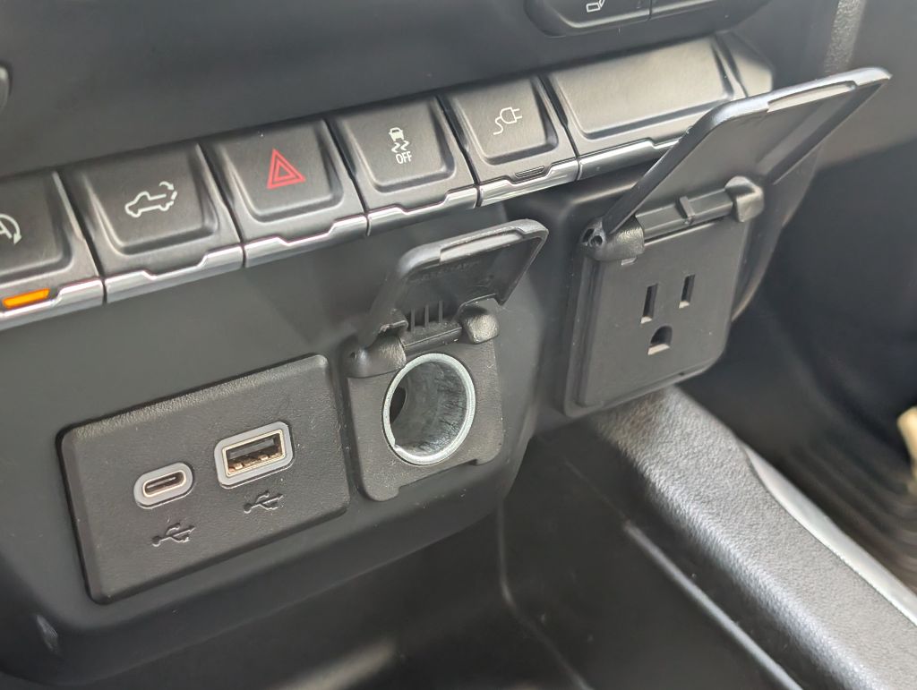 2020 Chevrolet Silverado 1500 - $38,000