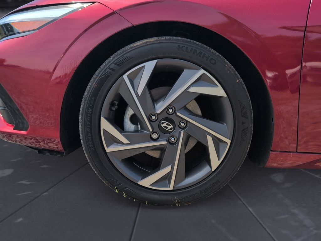 2024 Hyundai Elantra - $25,000