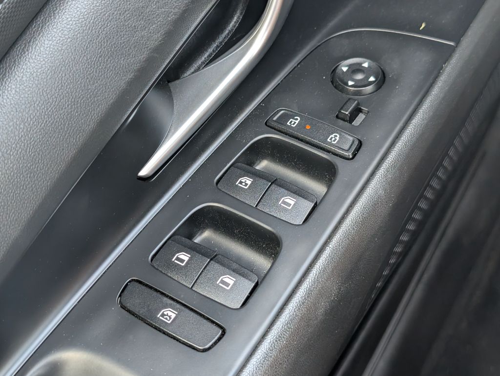 2024 Hyundai Elantra - $25,000