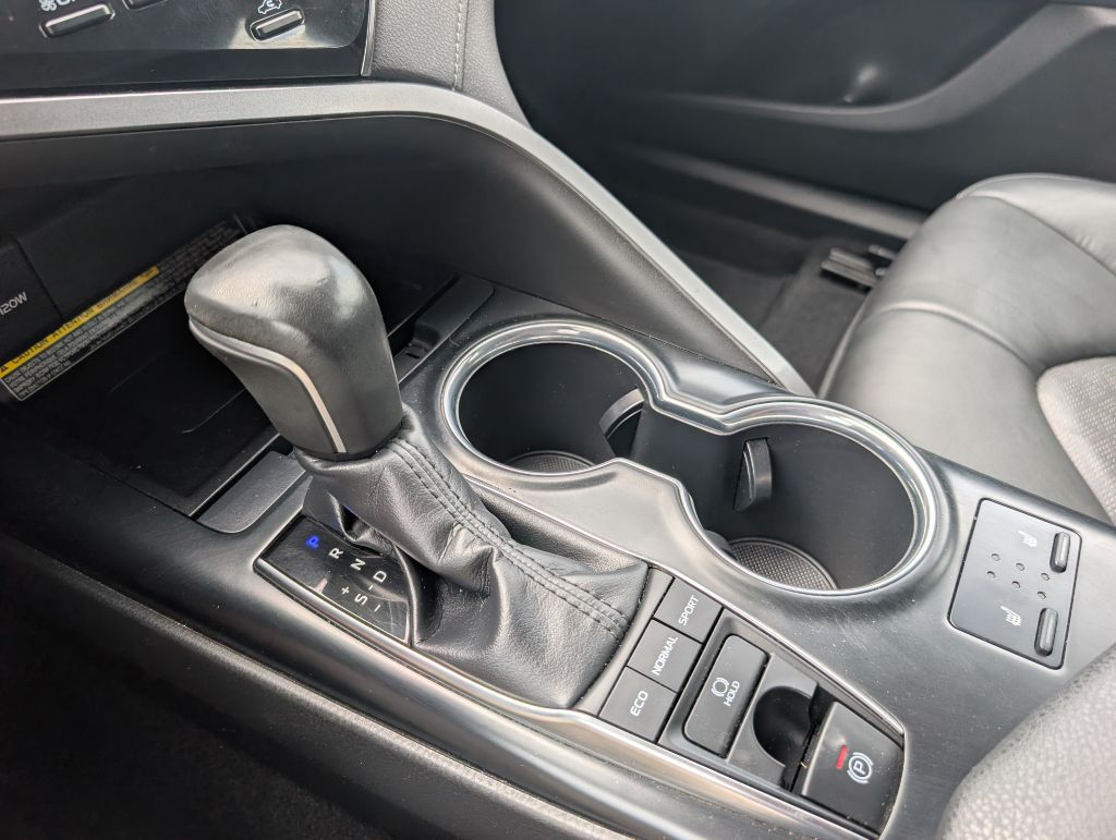 2019 Toyota Camry - $27,500