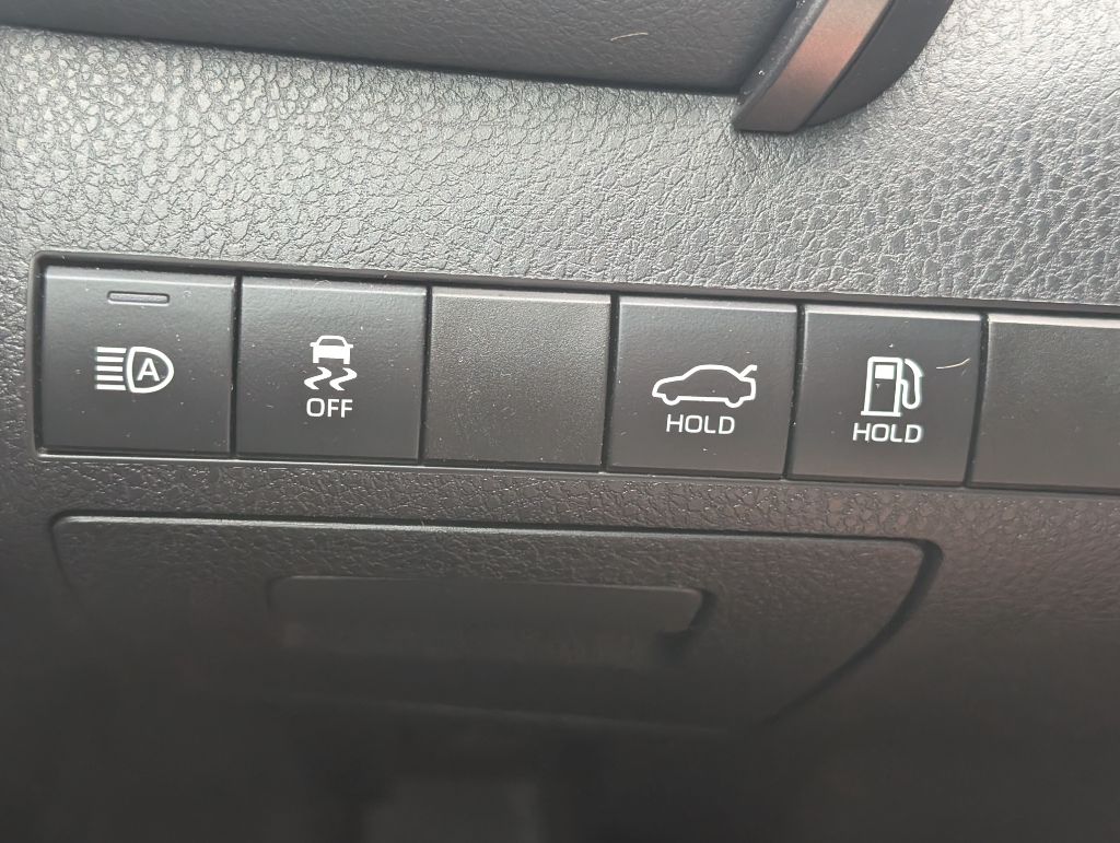 2019 Toyota Camry - $27,500