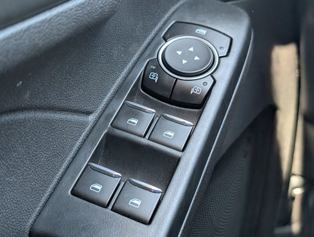 2023 Ford Escape - $18,000