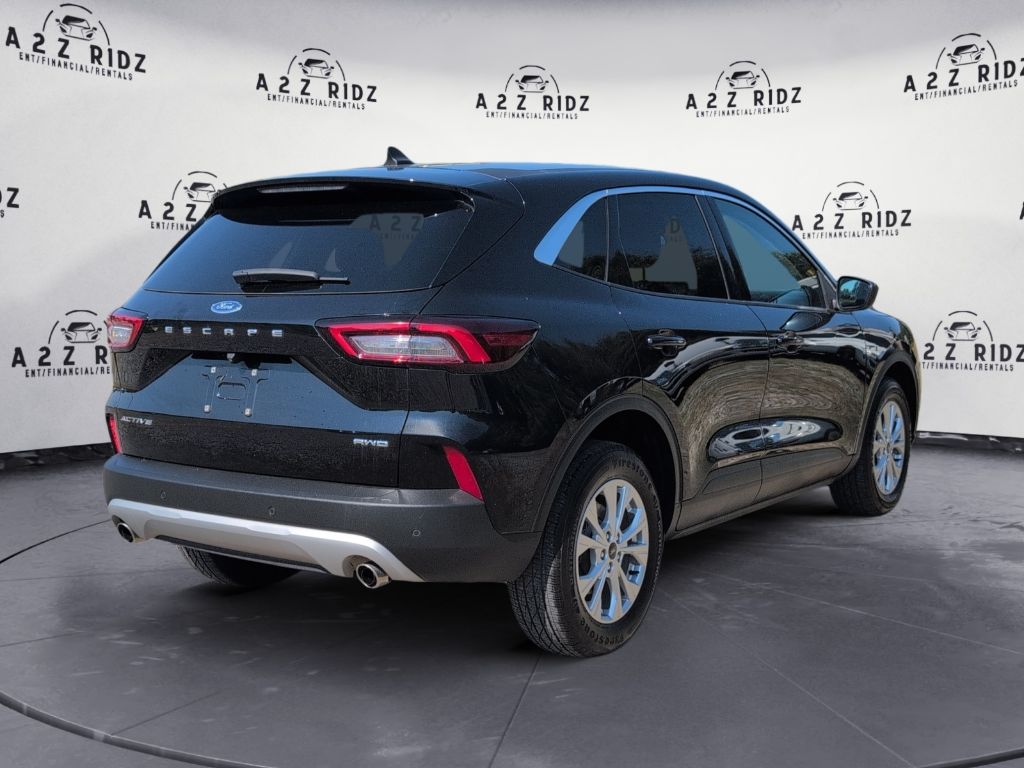 2023 Ford Escape - $18,000