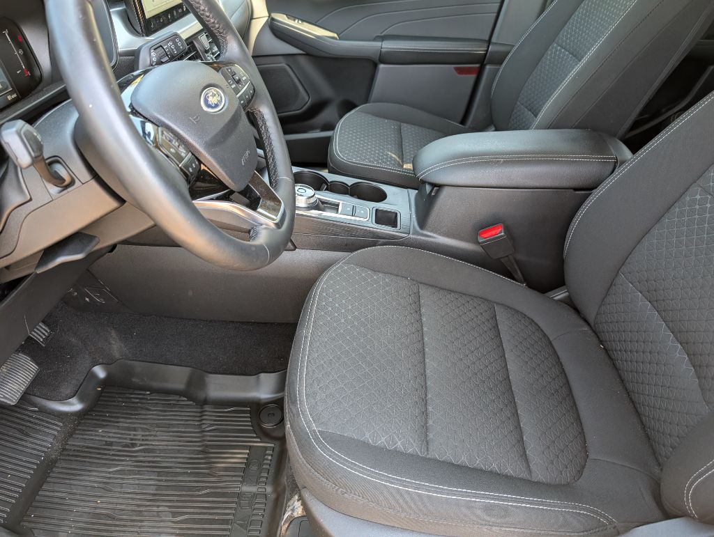 2023 Ford Escape - $18,000