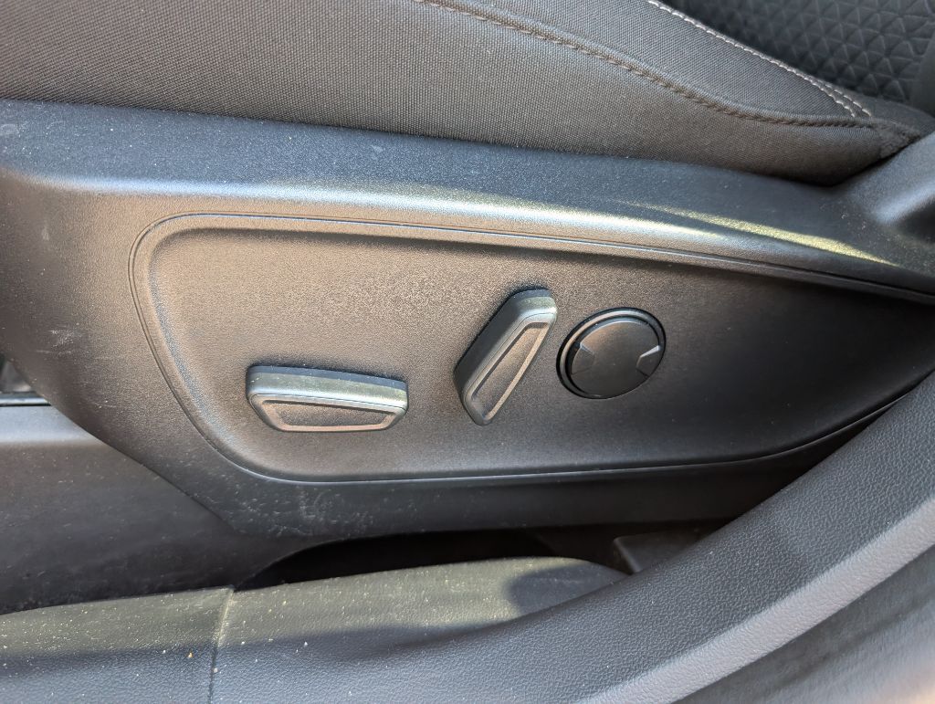 2023 Ford Escape - $18,000
