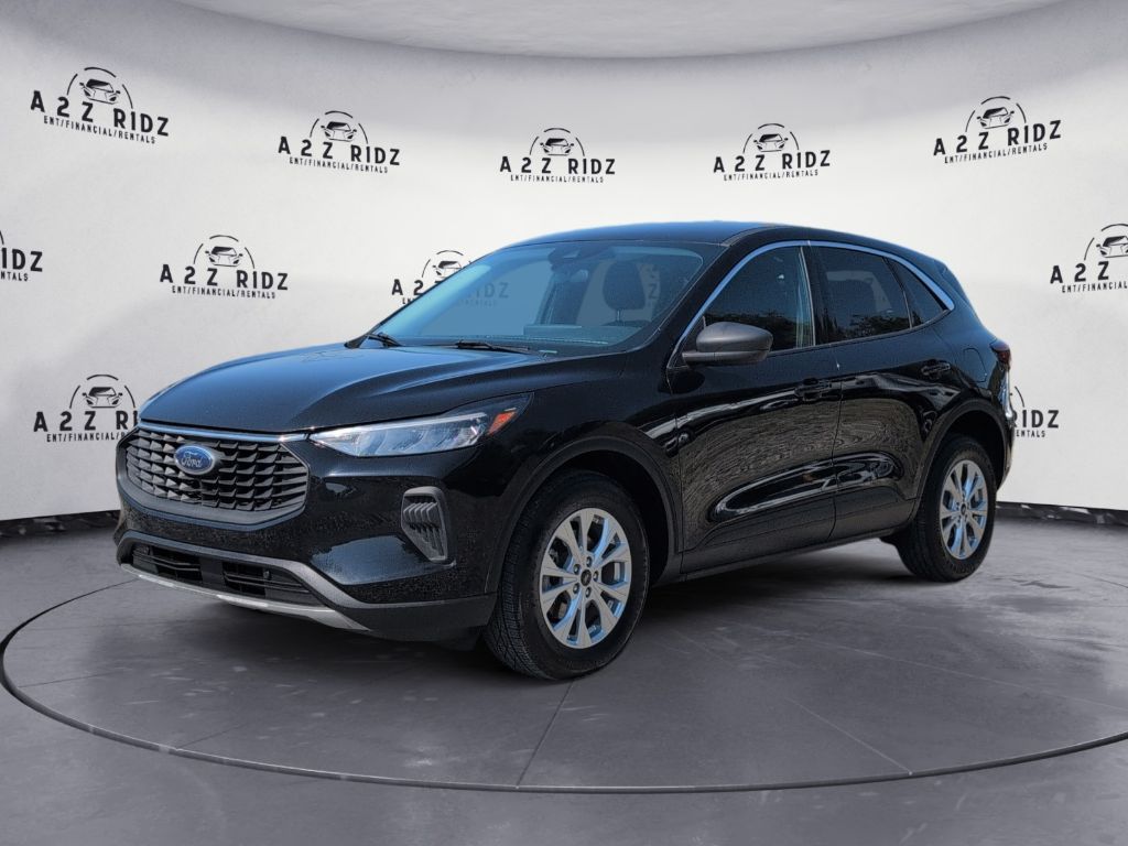 2023 Ford Escape - $18,000