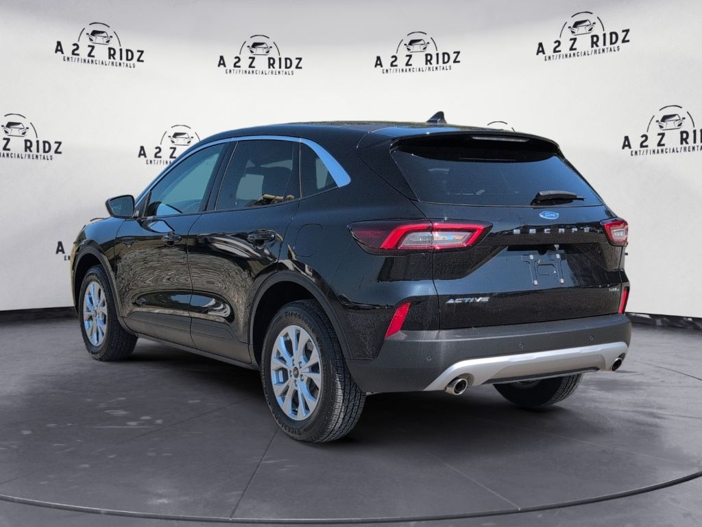2023 Ford Escape - $18,000