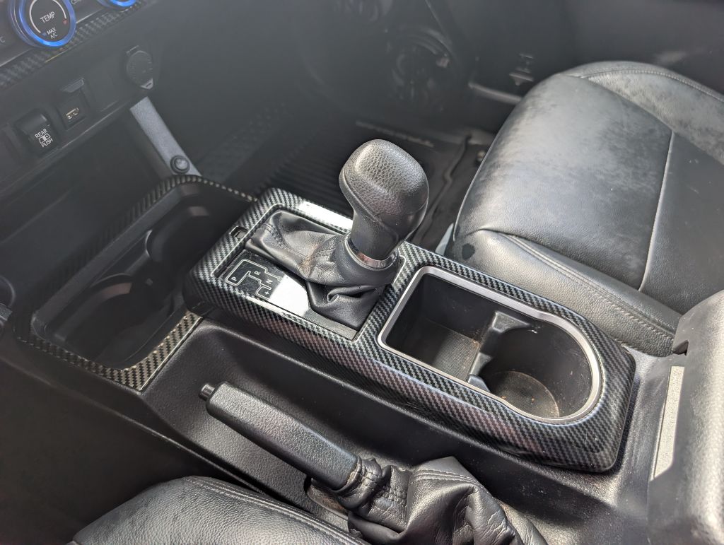 2020 Toyota Tacoma - $32,000