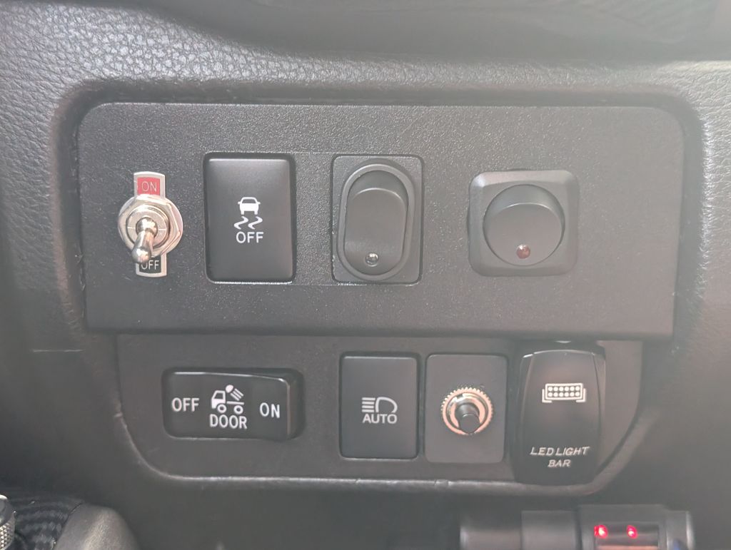 2020 Toyota Tacoma - $32,000