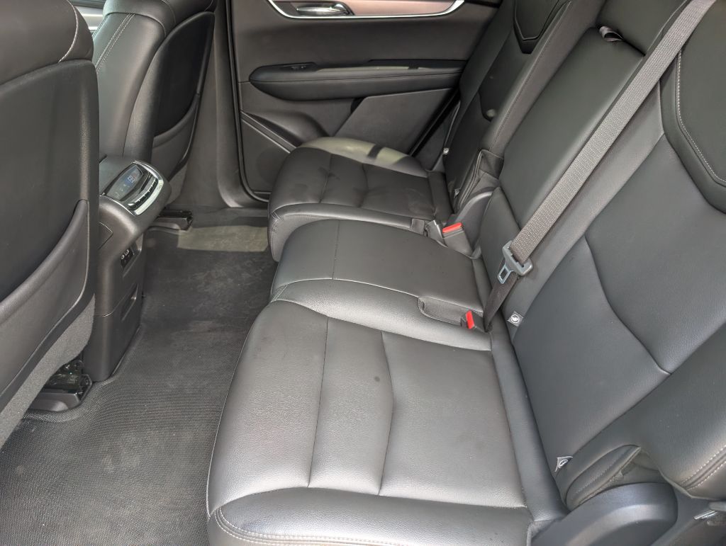 2022 Cadillac XT6 - $29,400