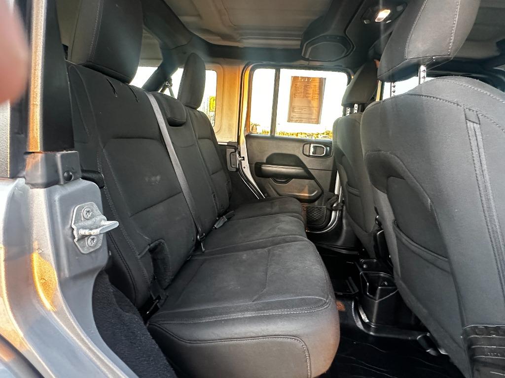 2018 Jeep All-New Wrangler Unlimited Sahara photo