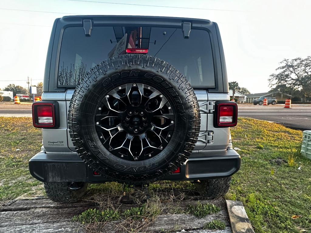 2018 Jeep All-New Wrangler Unlimited Sahara photo