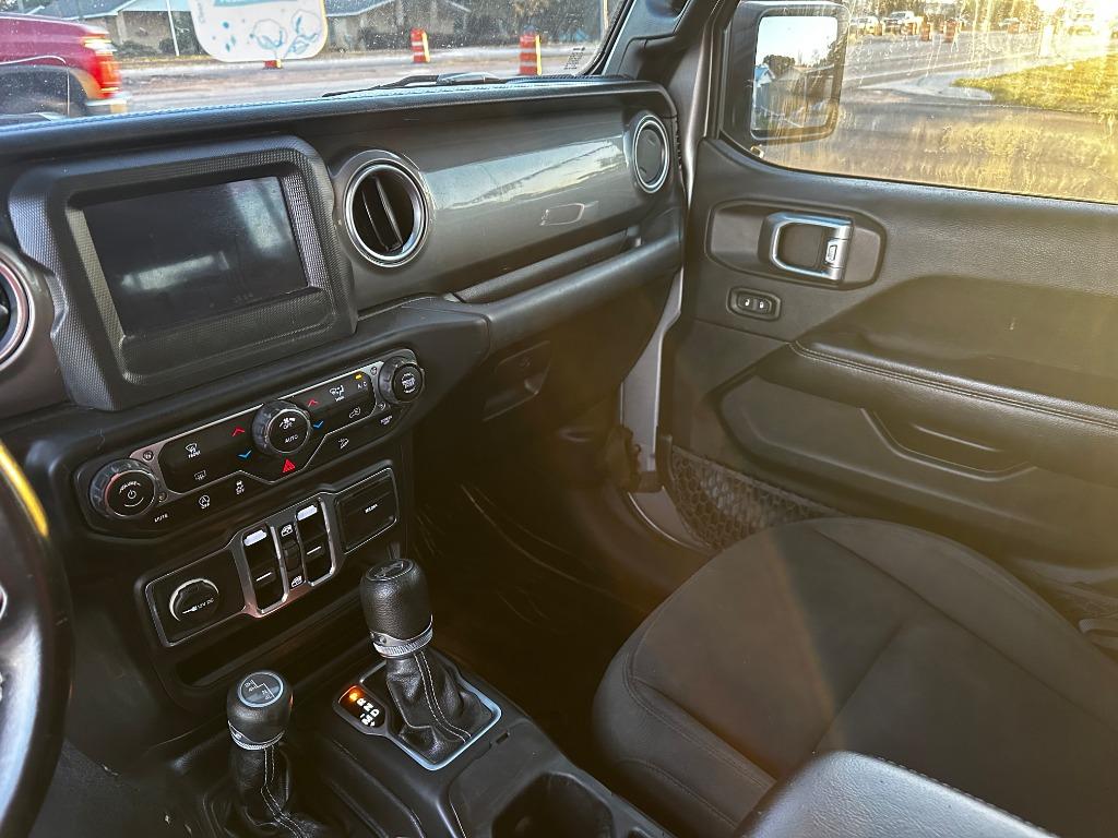 2018 Jeep All-New Wrangler Unlimited Sahara photo