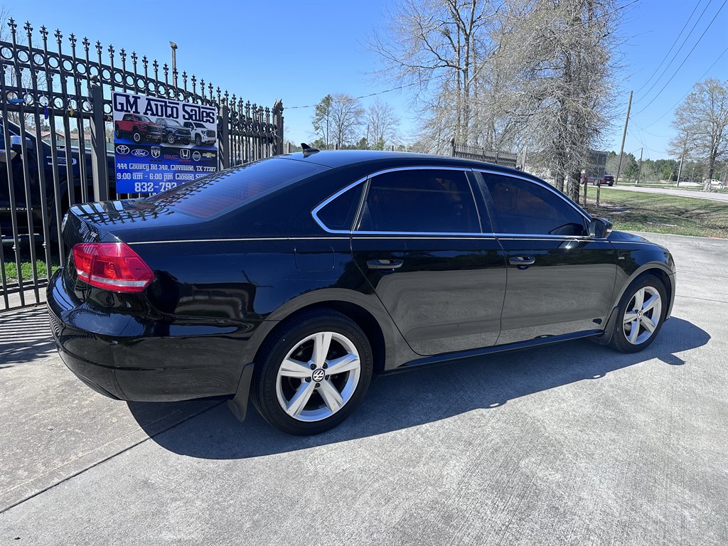 2015 Volkswagen Passat Limited Edition photo