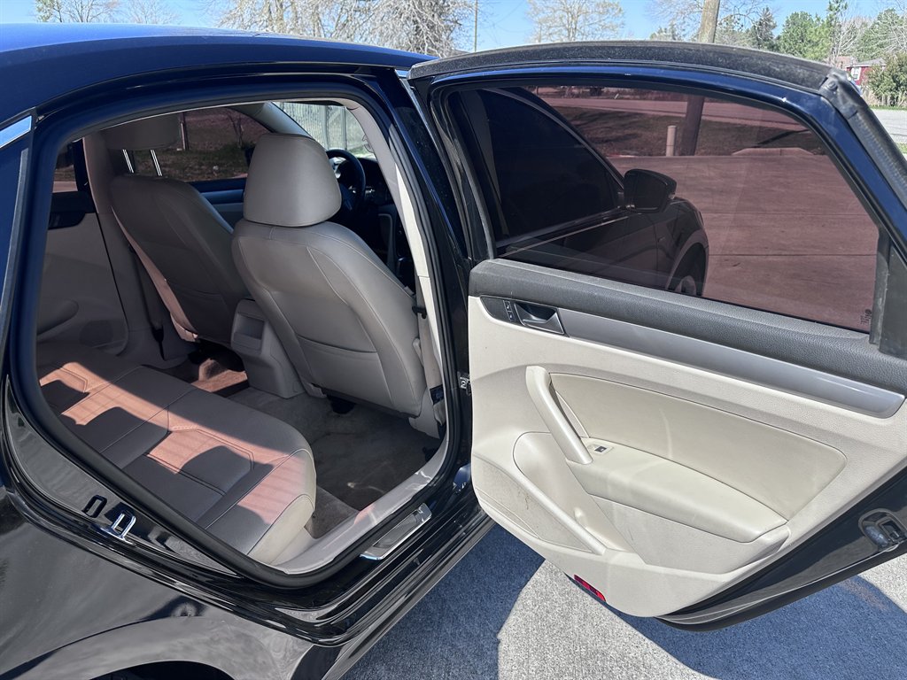 2015 Volkswagen Passat Limited Edition photo