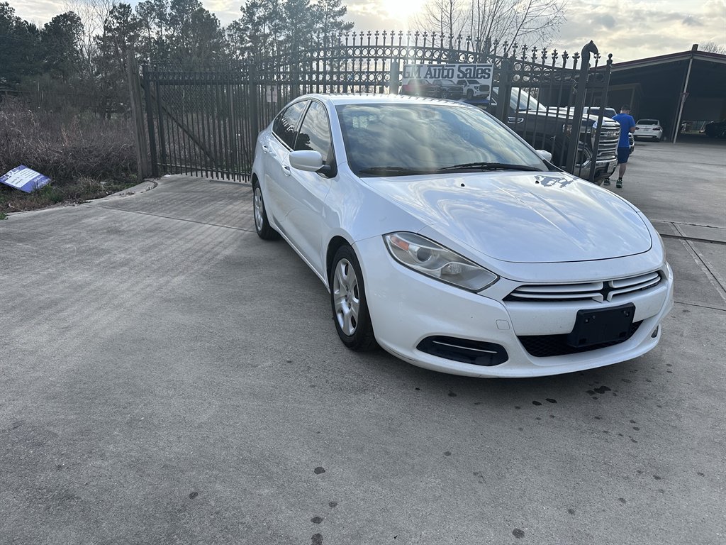 2016 Dodge Dart - $8,550
