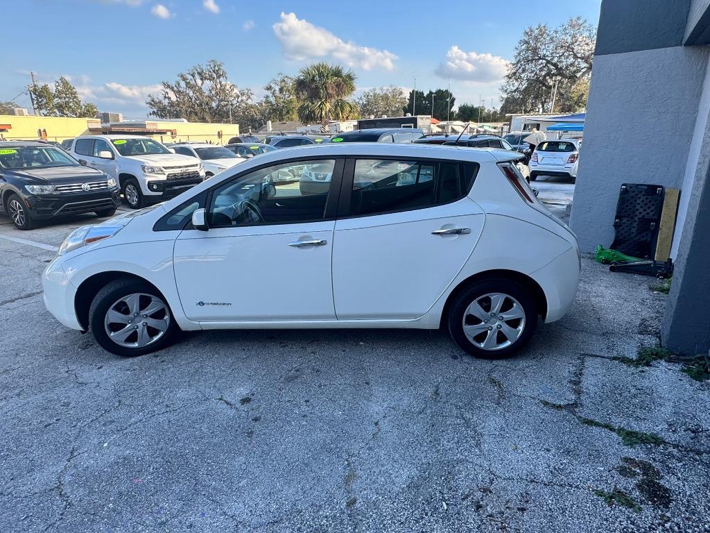 2015 Nissan LEAF S photo