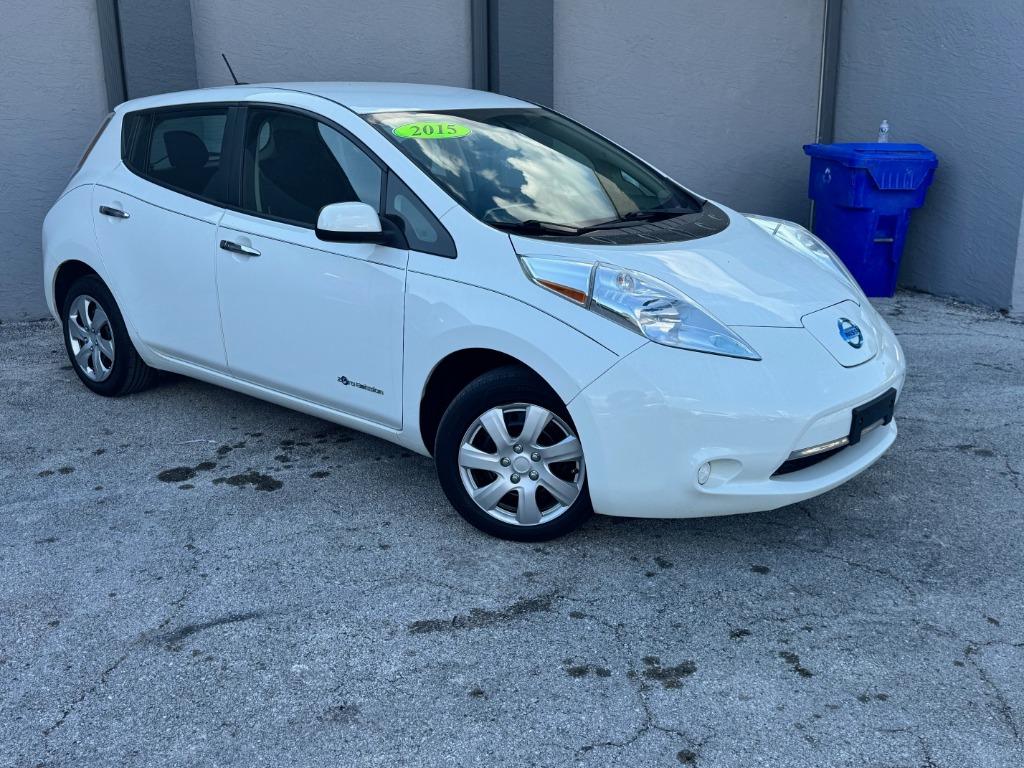2015 Nissan LEAF S photo