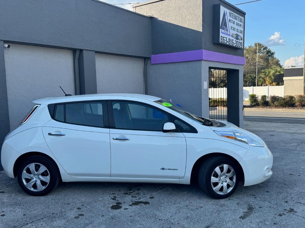 2015 Nissan LEAF S photo