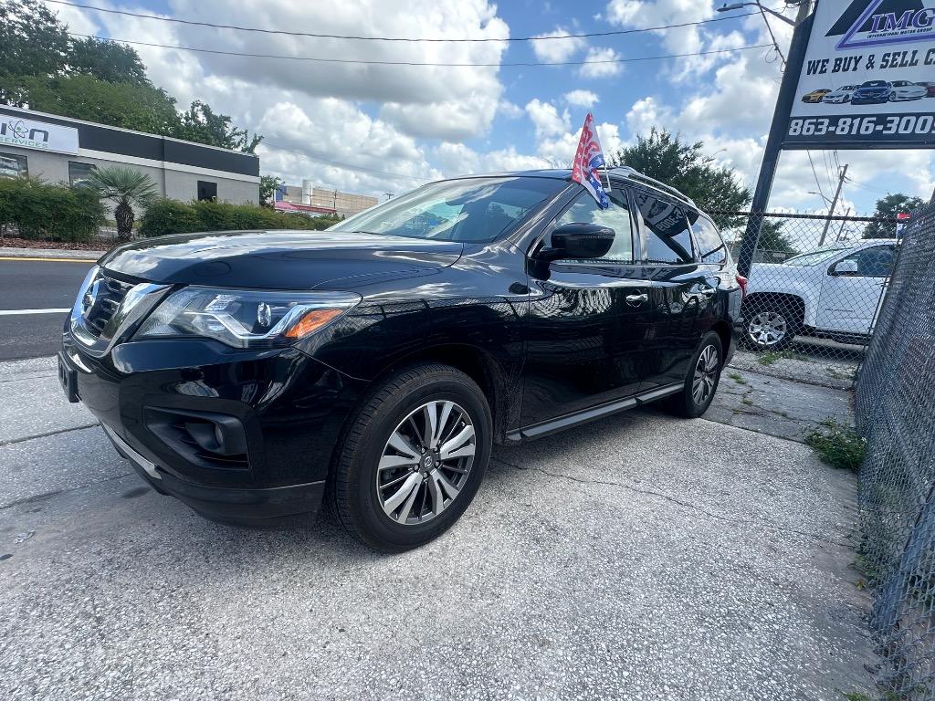 2020 Nissan Pathfinder SV photo