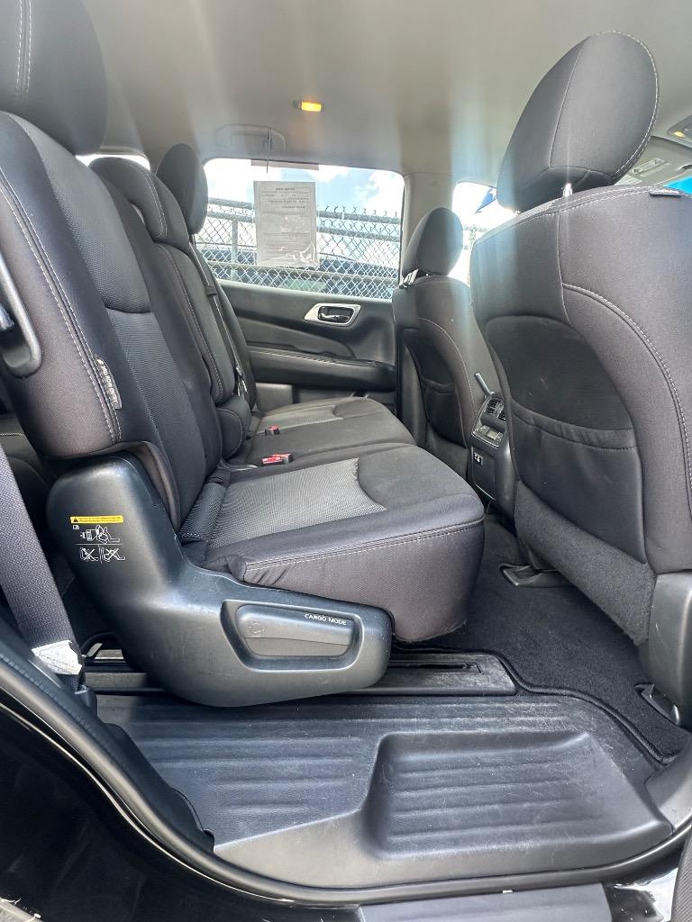 2020 Nissan Pathfinder SV photo