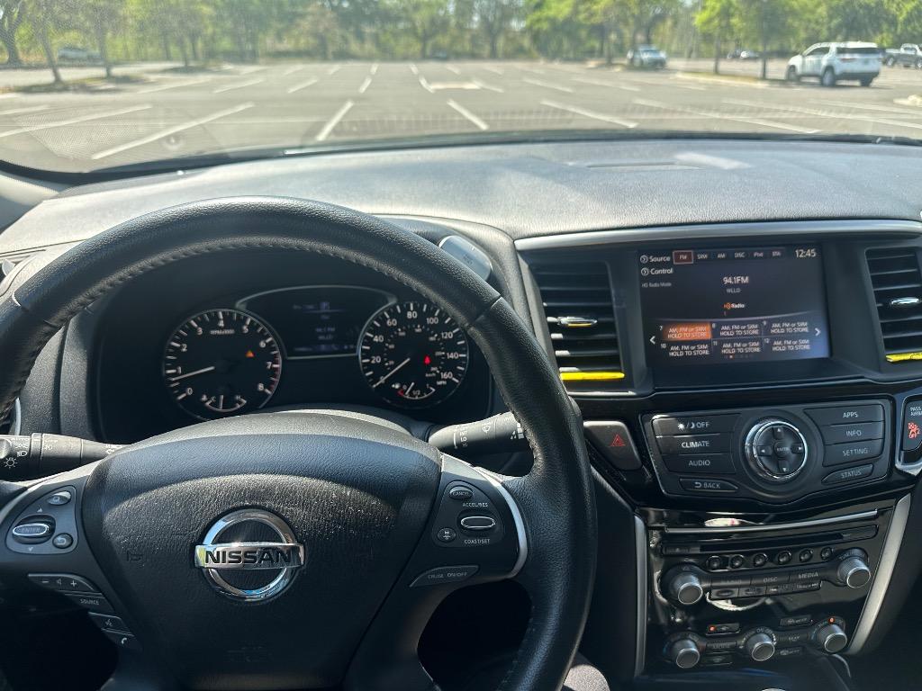 2020 Nissan Pathfinder SV photo