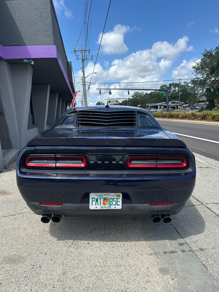 2016 Dodge Challenger SXT photo
